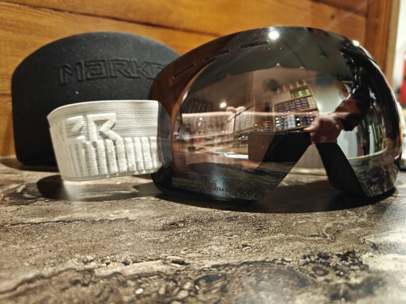 UNI LYŽIARSKE OKULIARE MARKER ULTRA FLEX L + SURROUND MIRROR